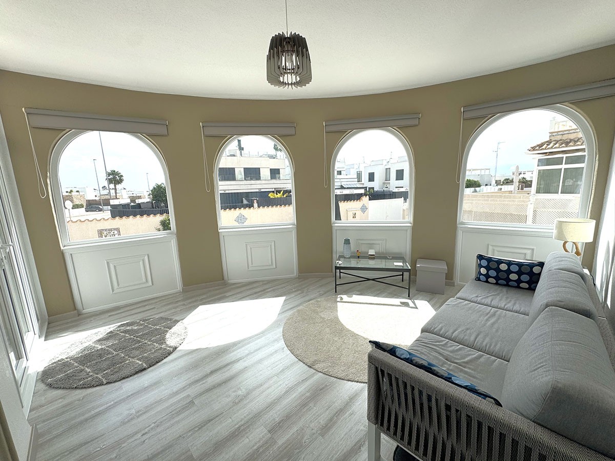 Resale - 2 Bedroom 2 Bathroom Villa in Orihuela Costa - Lomas de Cabo Roig - Alicante