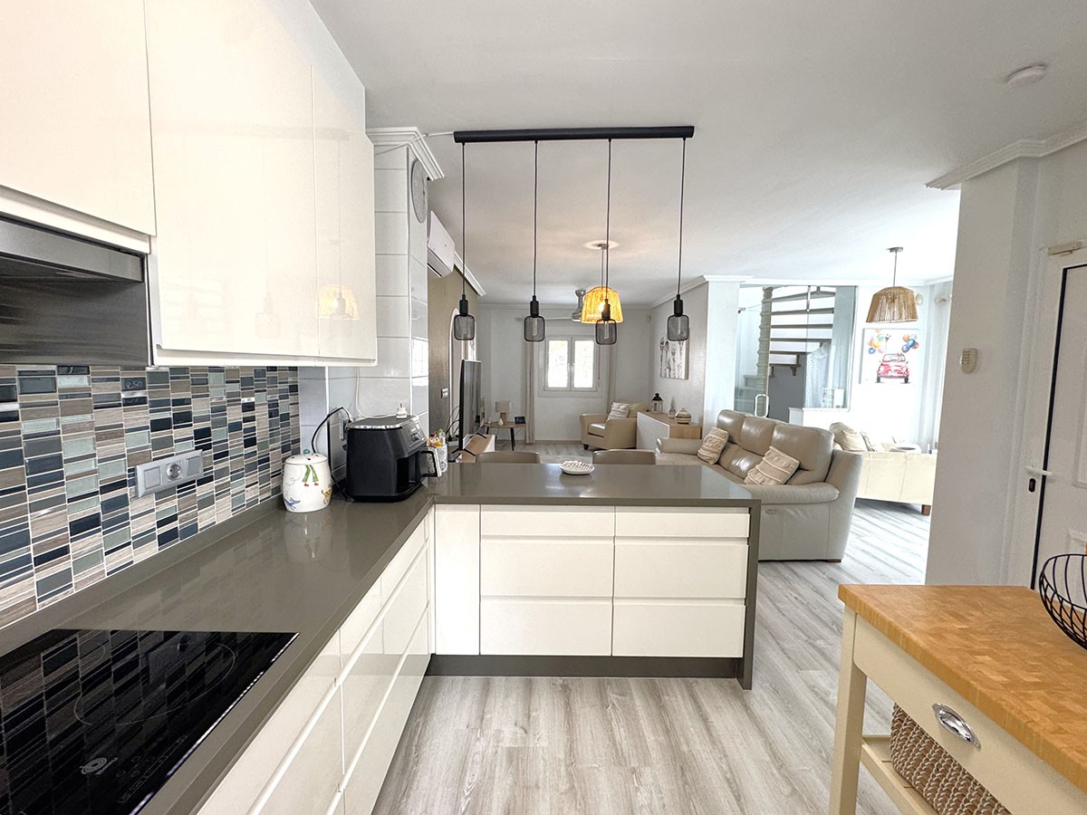 Resale - 2 Bedroom 2 Bathroom Villa in Orihuela Costa - Lomas de Cabo Roig - Alicante