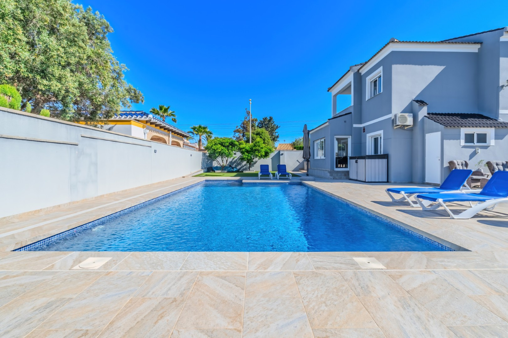 Resale - 5 Bedroom 4 Bathroom Villa in Orihuela Costa - Cabo Roig - Alicante