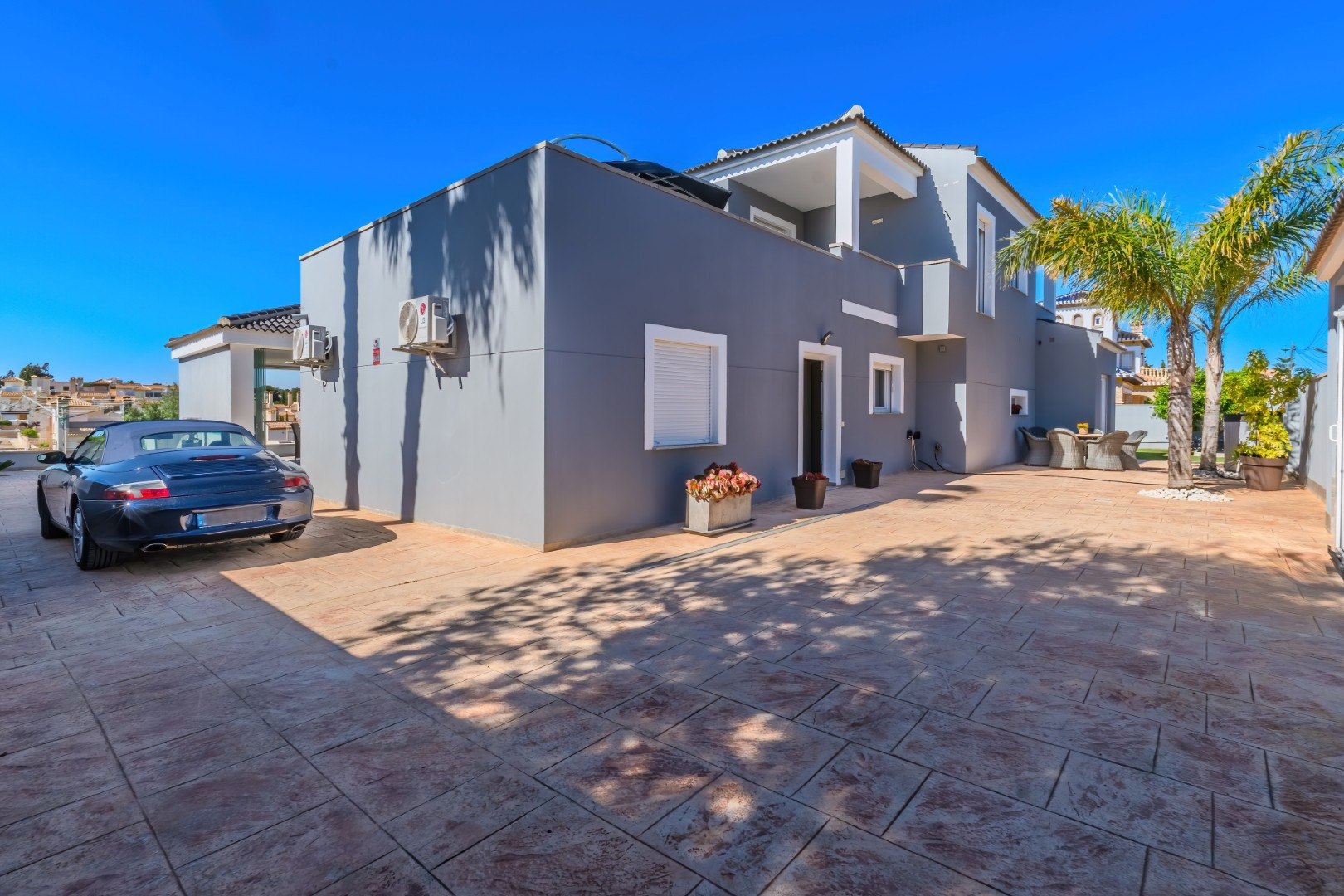 Resale - 5 Bedroom 4 Bathroom Villa in Orihuela Costa - Cabo Roig - Alicante