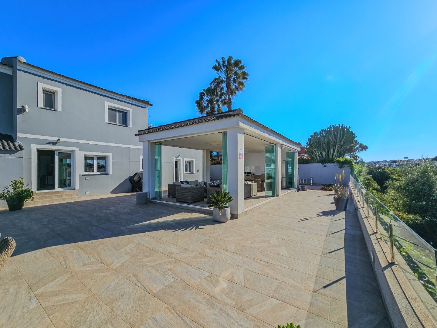 Resale - 5 Bedroom 4 Bathroom Villa in Orihuela Costa - Cabo Roig - Alicante