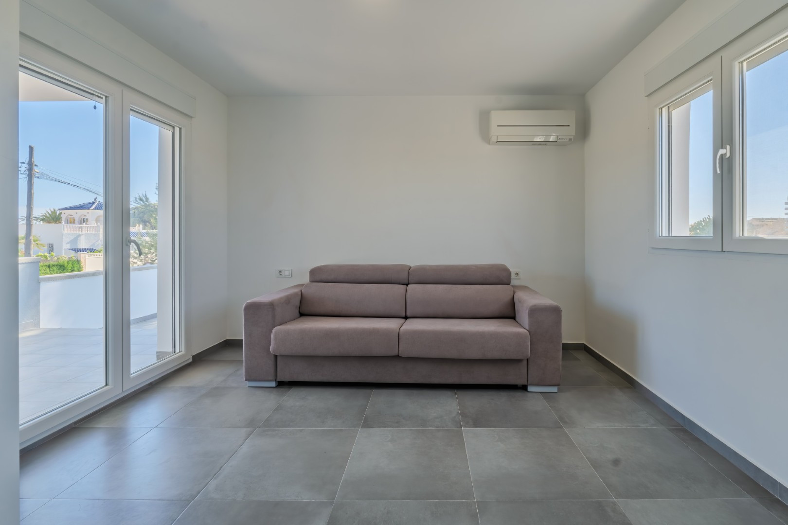 Resale - 5 Bedroom 4 Bathroom Villa in Orihuela Costa - Cabo Roig - Alicante