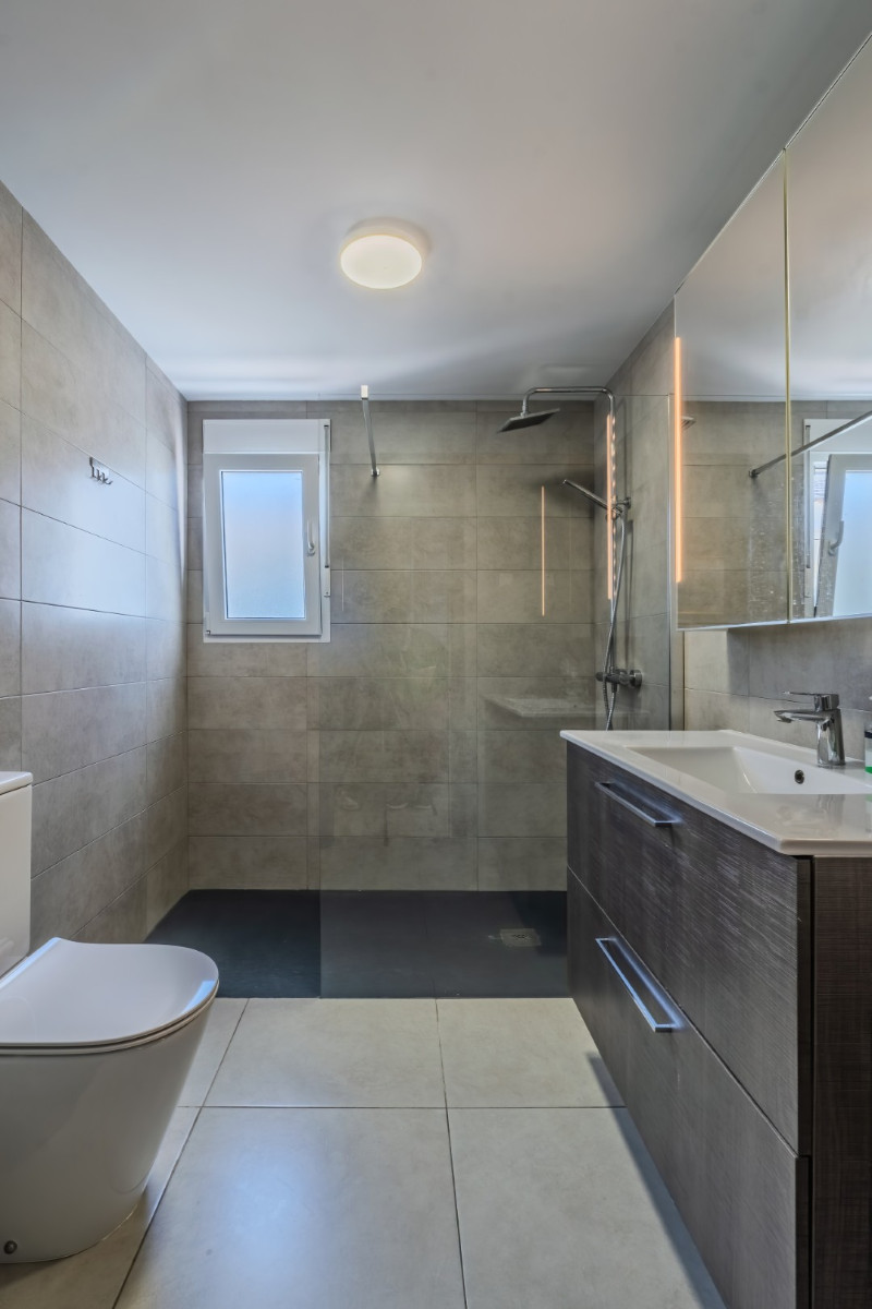 Resale - 5 Bedroom 4 Bathroom Villa in Orihuela Costa - Cabo Roig - Alicante