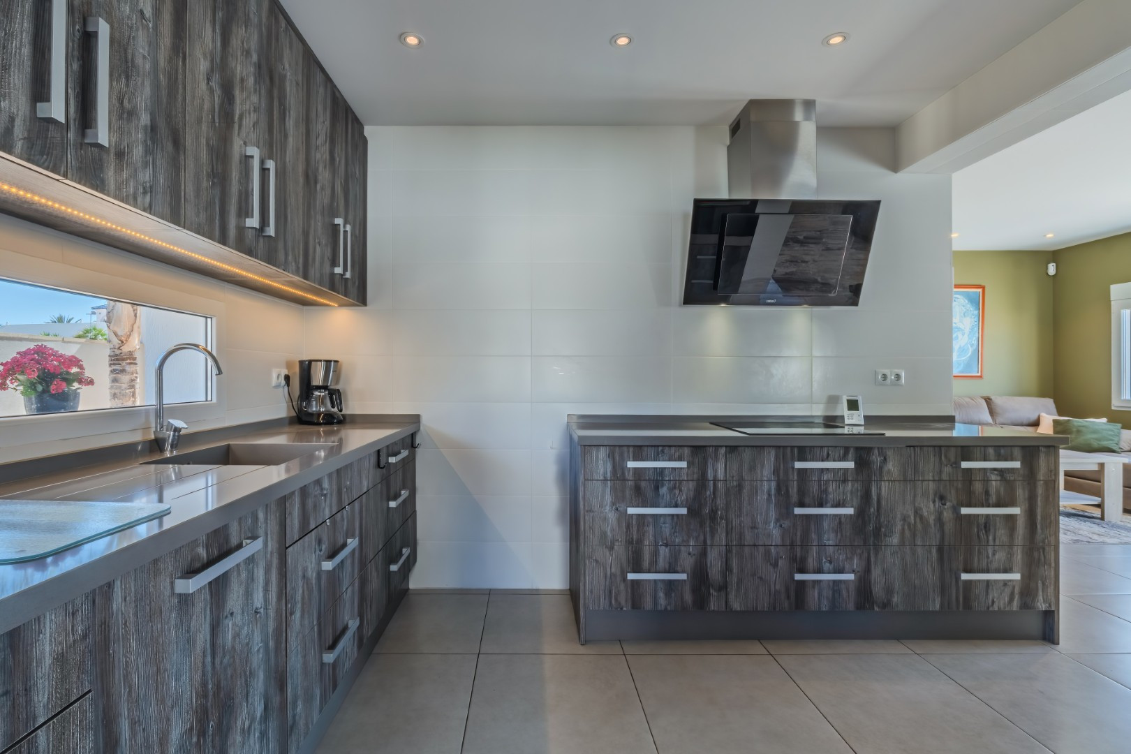 Resale - 5 Bedroom 4 Bathroom Villa in Orihuela Costa - Cabo Roig - Alicante