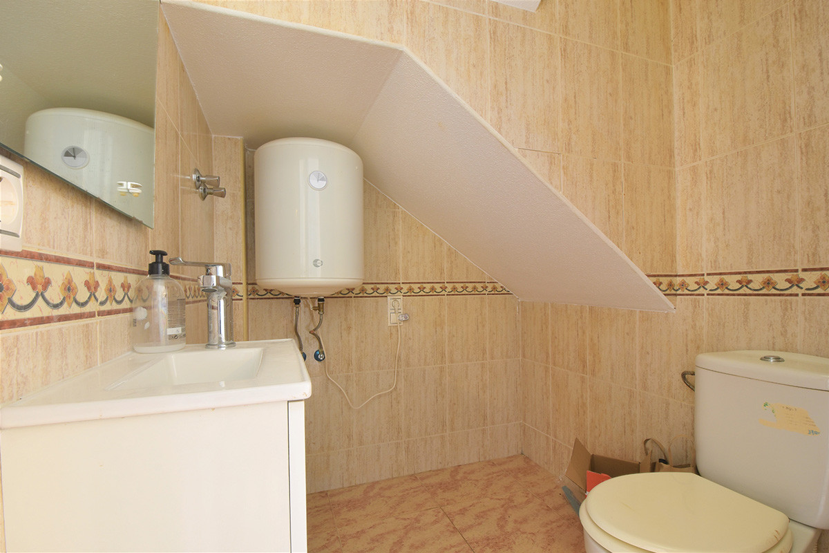 Resale - 3 Bedroom 3 Bathroom Townhouse in Orihuela Costa - Playa Flamenca - Alicante