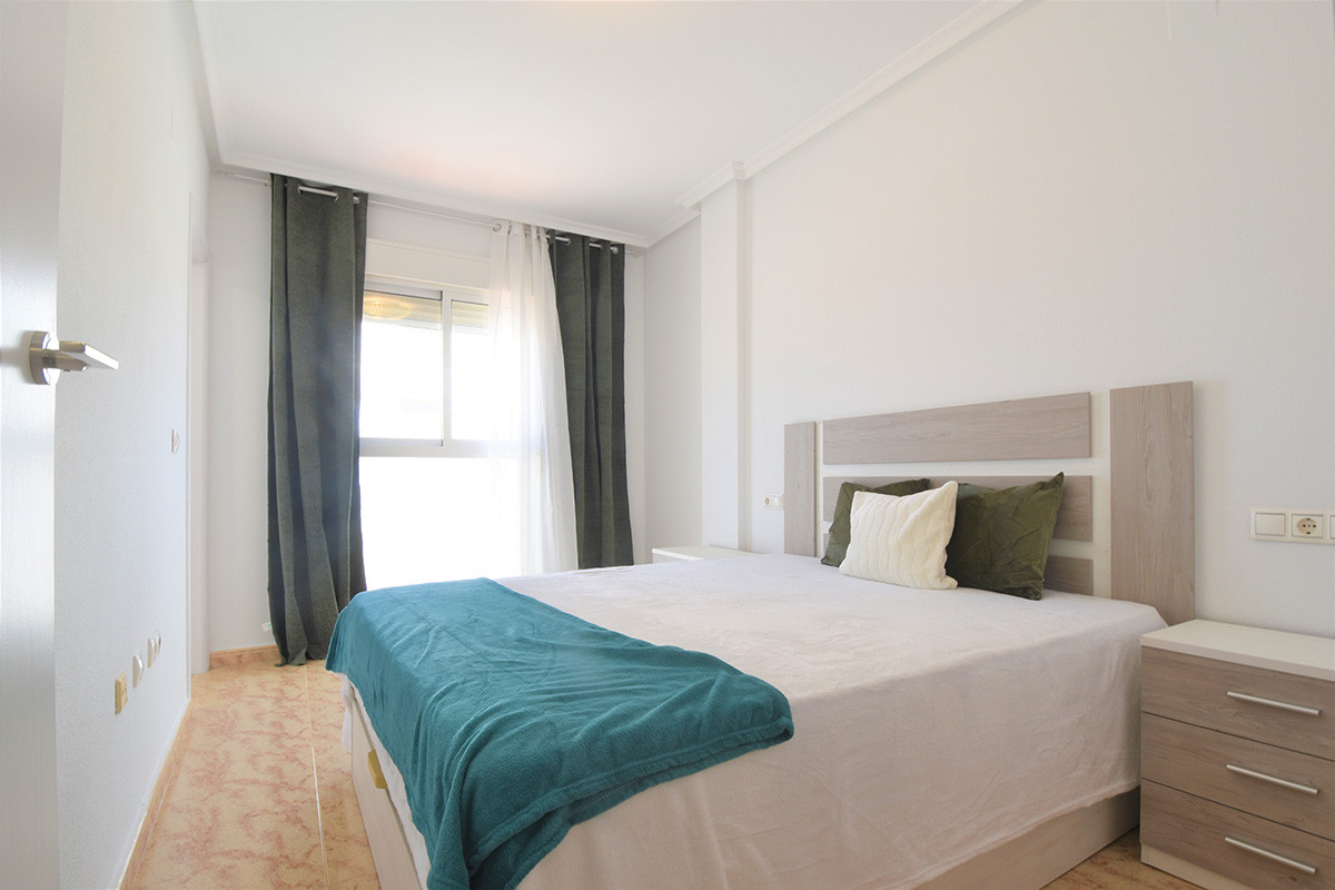 Resale - 3 Bedroom 3 Bathroom Townhouse in Orihuela Costa - Playa Flamenca - Alicante