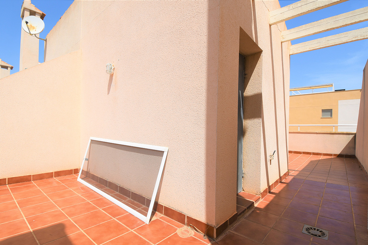 Resale - 3 Bedroom 3 Bathroom Townhouse in Orihuela Costa - Playa Flamenca - Alicante
