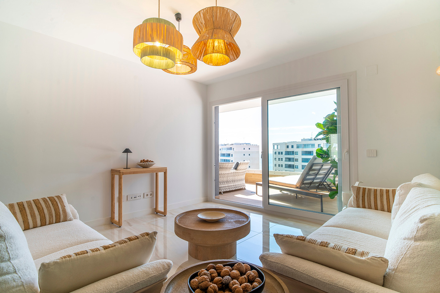 Resale - 3 Bedroom 2 Bathroom Flat / Apartment in Orihuela Costa - Punta Prima - Alicante
