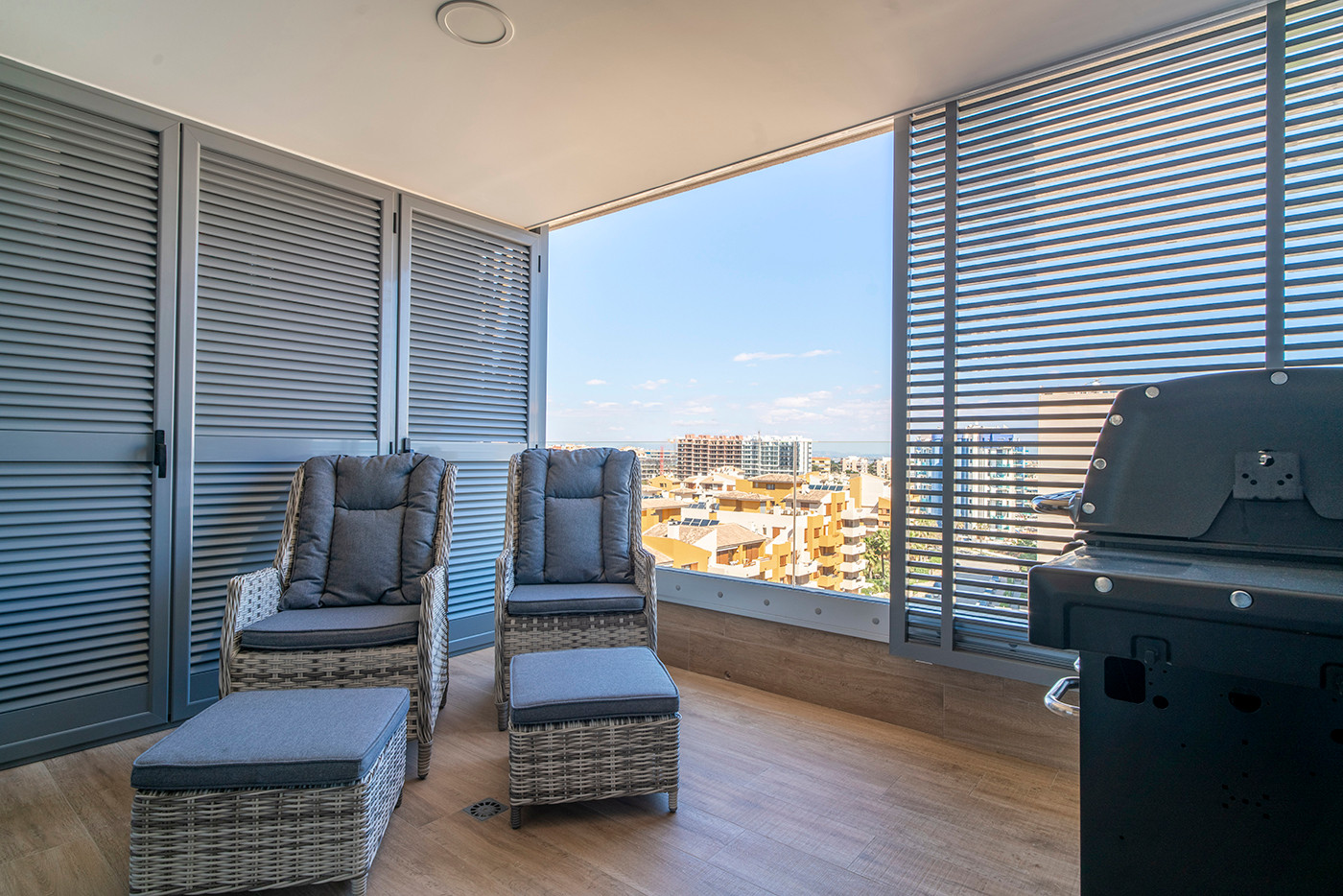Resale - 3 Bedroom 2 Bathroom Flat / Apartment in Orihuela Costa - Punta Prima - Alicante