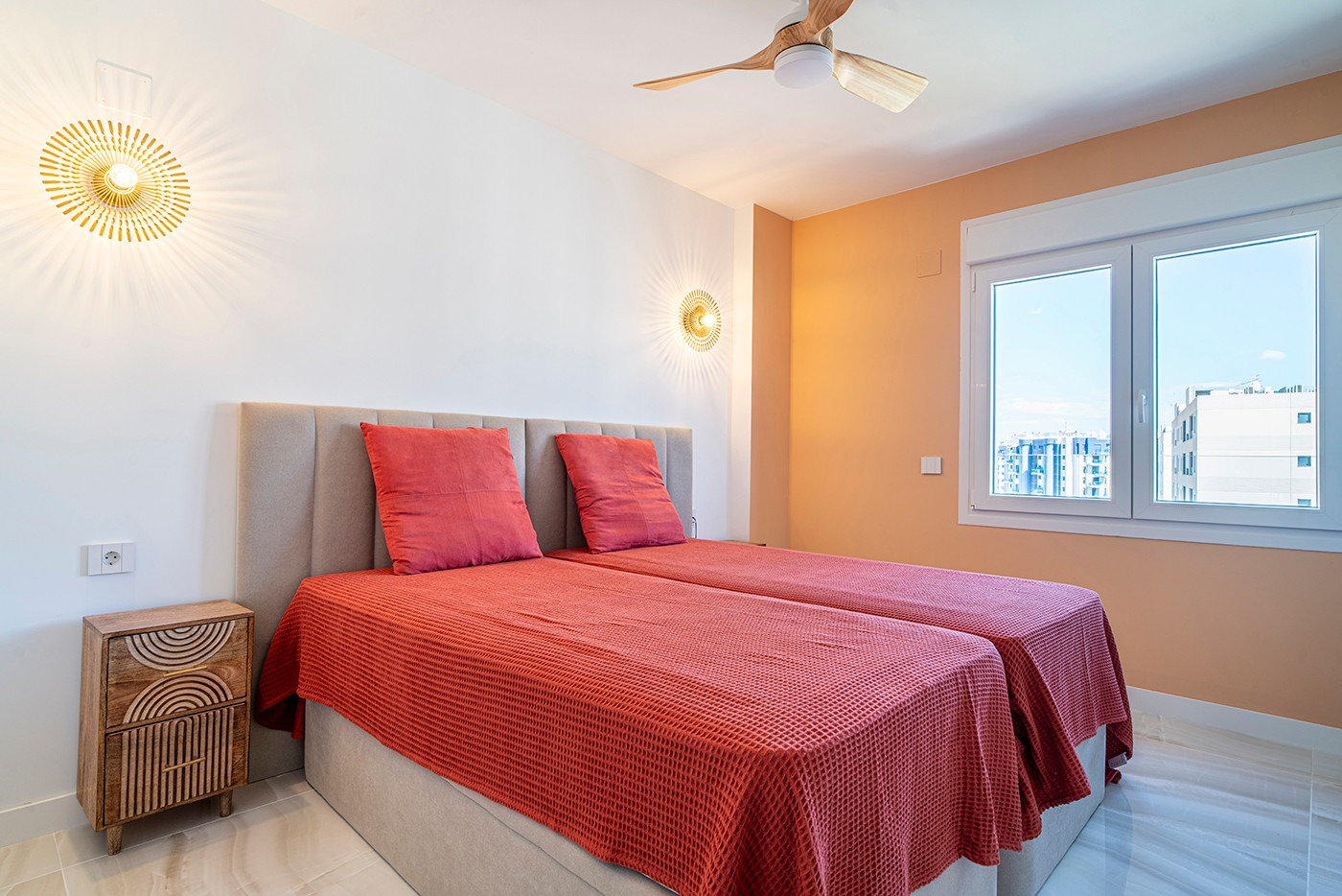 Resale - 3 Bedroom 2 Bathroom Flat / Apartment in Orihuela Costa - Punta Prima - Alicante