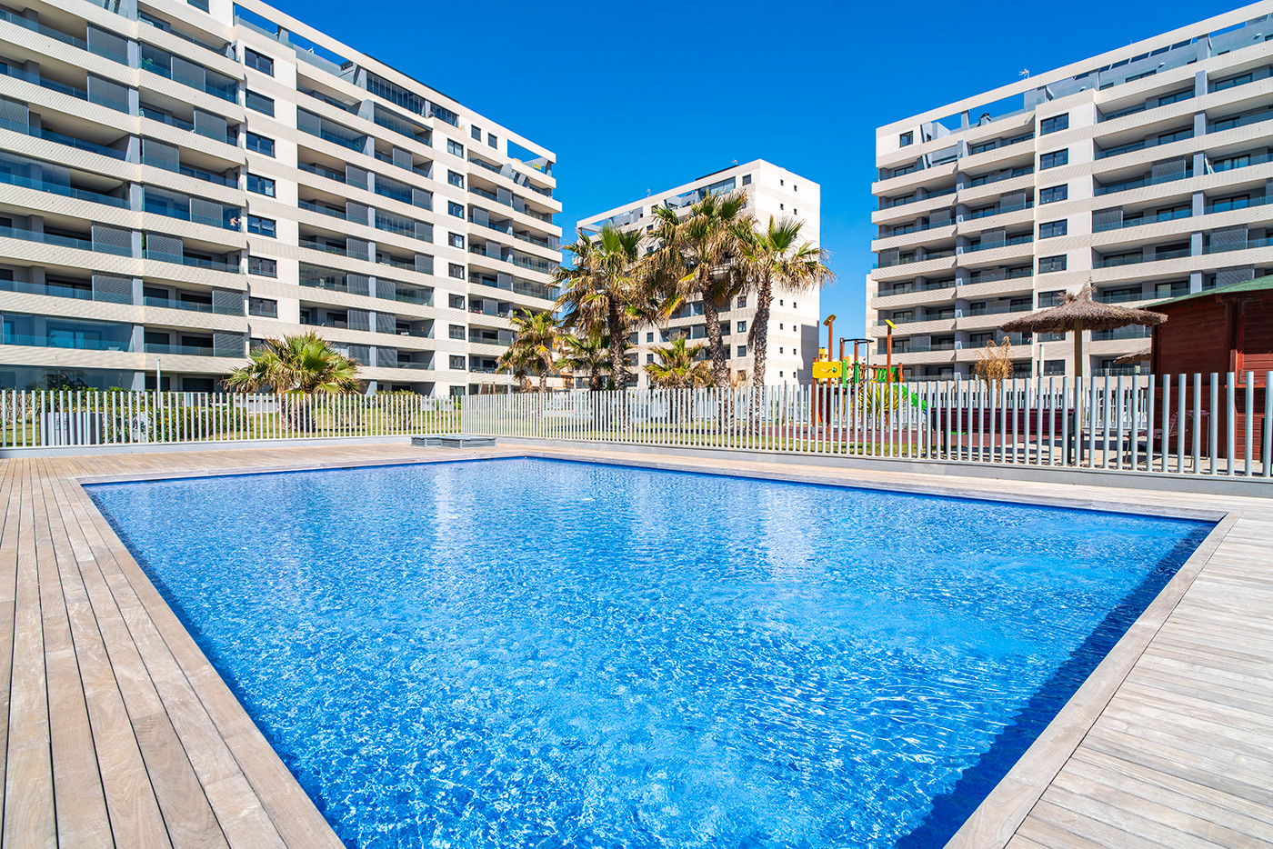 Resale - 3 Bedroom 2 Bathroom Flat / Apartment in Orihuela Costa - Punta Prima - Alicante