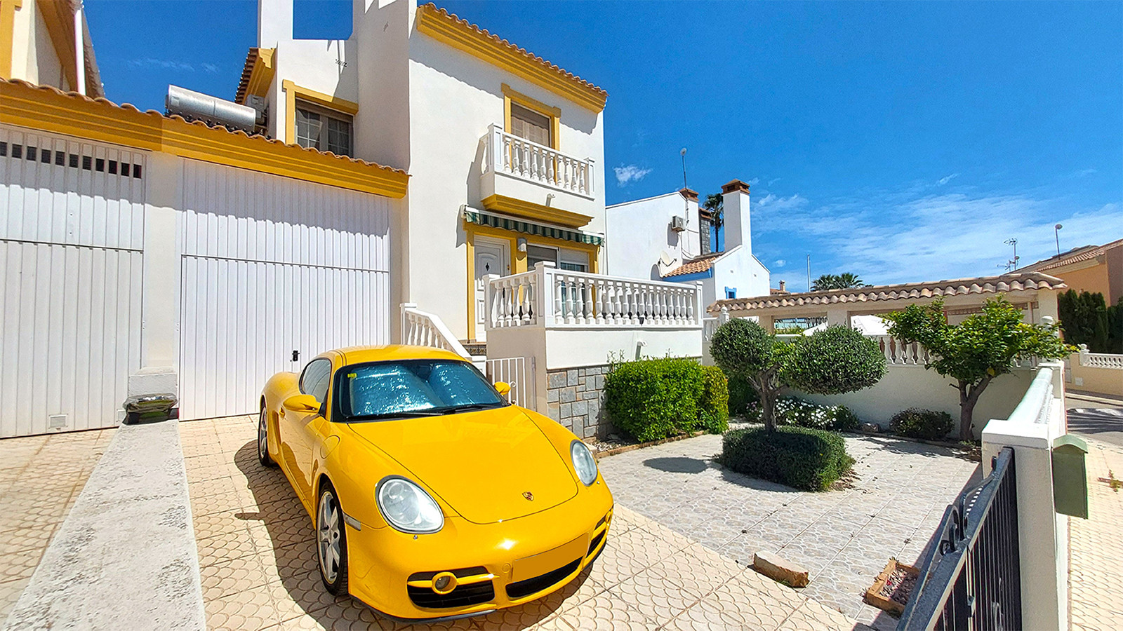 Resale - 3 Bedroom 3 Bathroom Villa in Orihuela Costa - Cabo Roig - Alicante