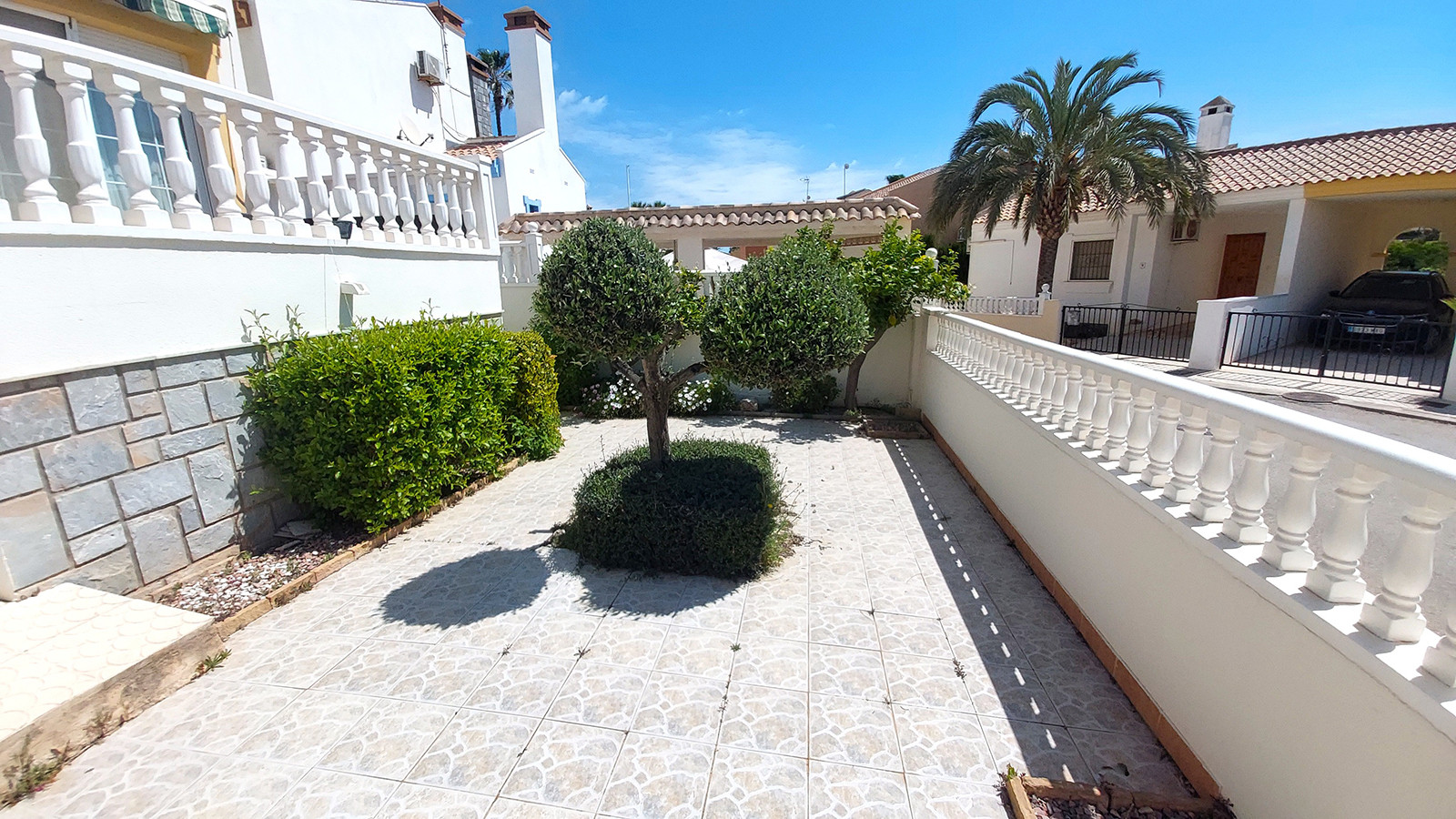 Resale - 3 Bedroom 3 Bathroom Villa in Orihuela Costa - Cabo Roig - Alicante