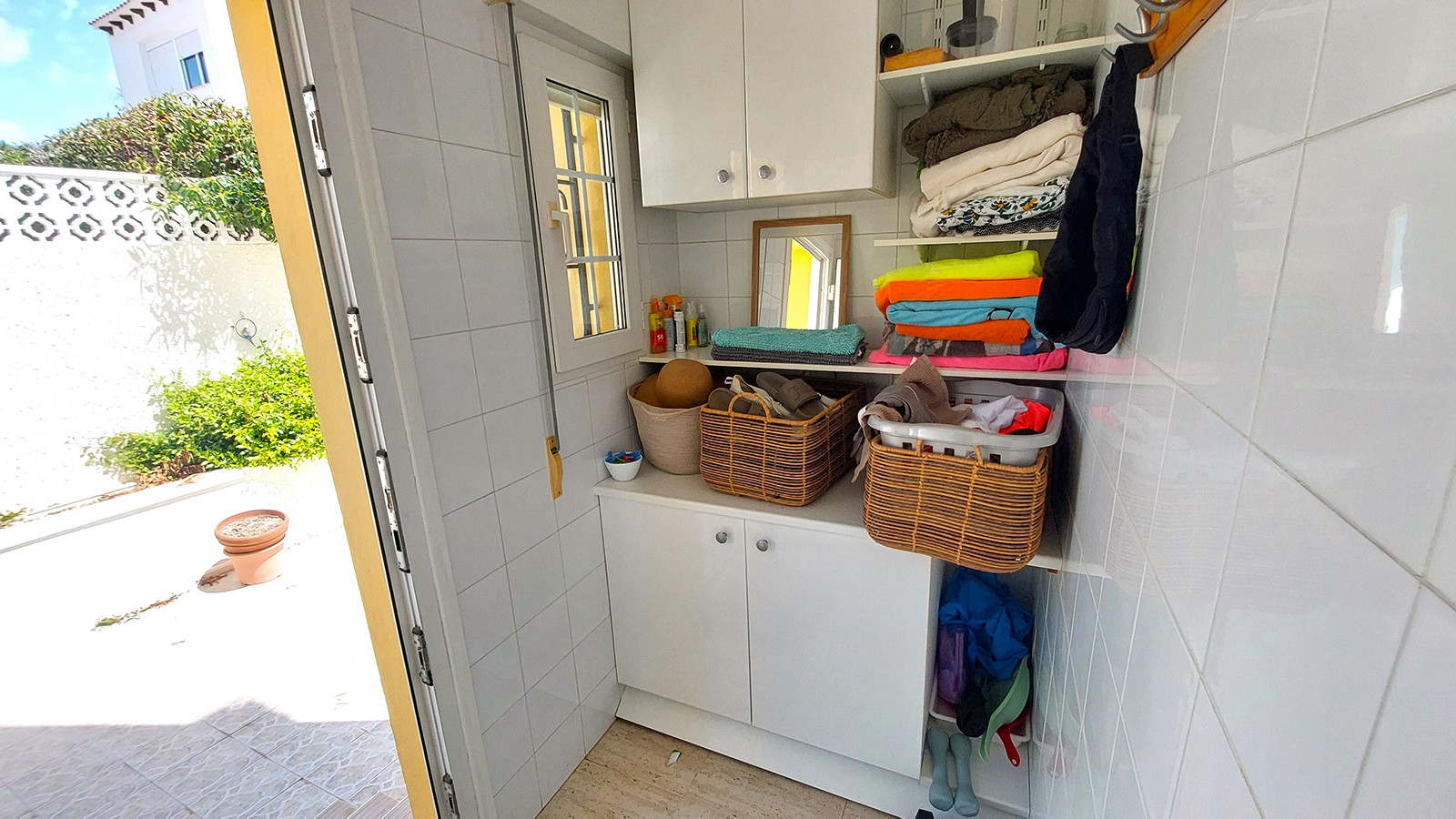 Resale - 3 Bedroom 3 Bathroom Villa in Orihuela Costa - Cabo Roig - Alicante