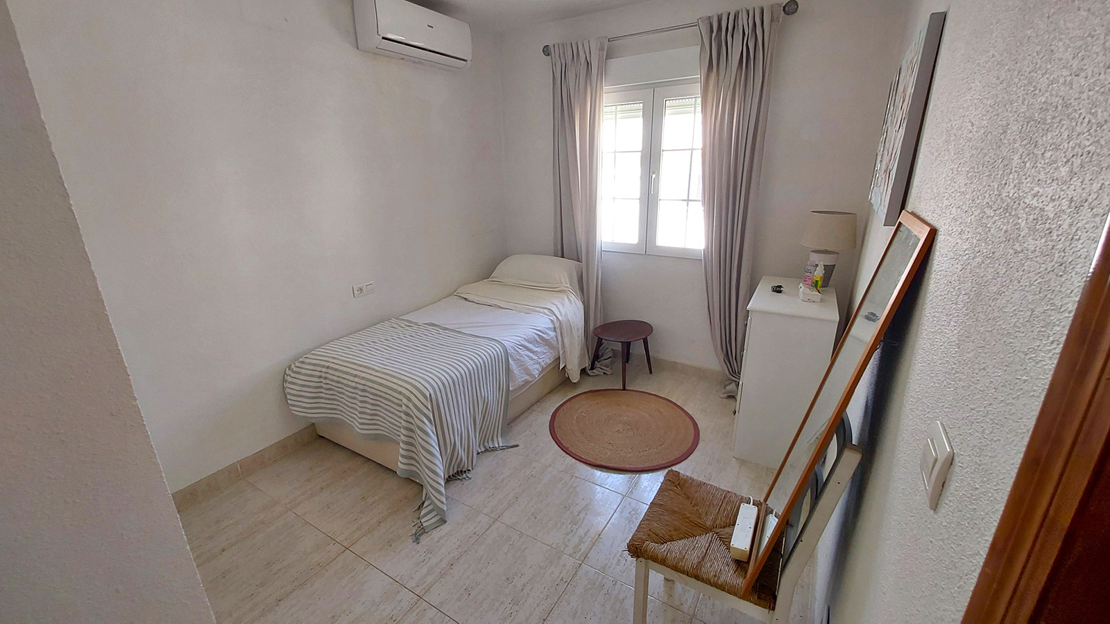 Resale - 3 Bedroom 3 Bathroom Villa in Orihuela Costa - Cabo Roig - Alicante