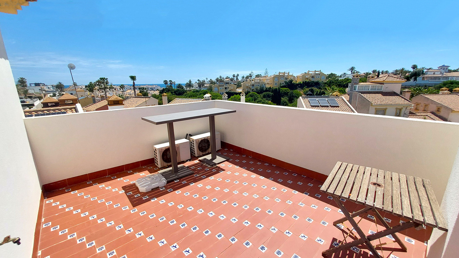Resale - 3 Bedroom 3 Bathroom Villa in Orihuela Costa - Cabo Roig - Alicante