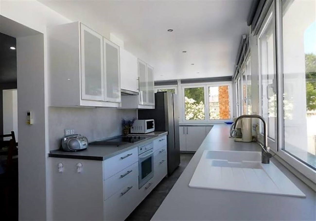 Resale - 6 Bedroom 5 Bathroom Villa in Orihuela Costa - La Zenia - Alicante