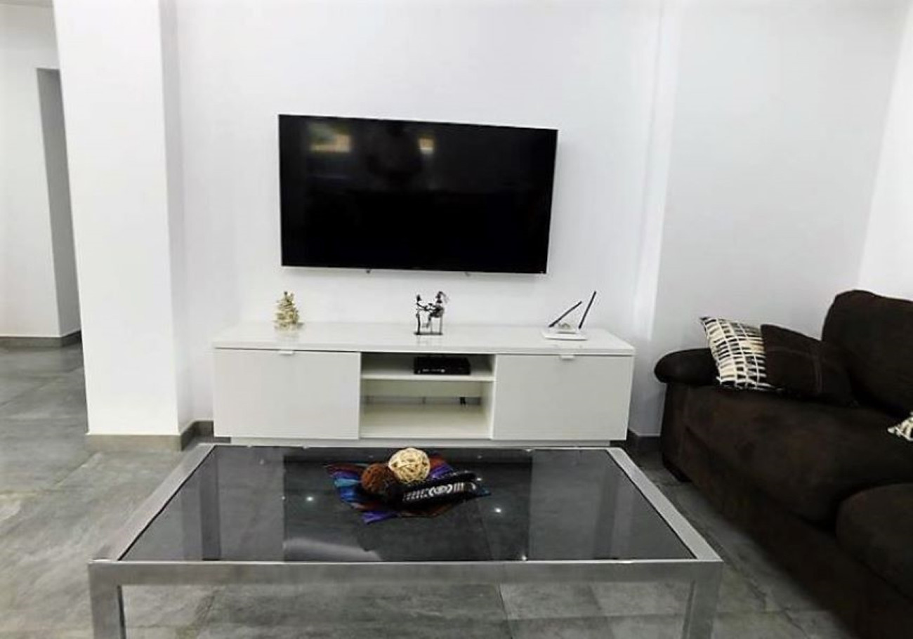 Resale - 6 Bedroom 5 Bathroom Villa in Orihuela Costa - La Zenia - Alicante