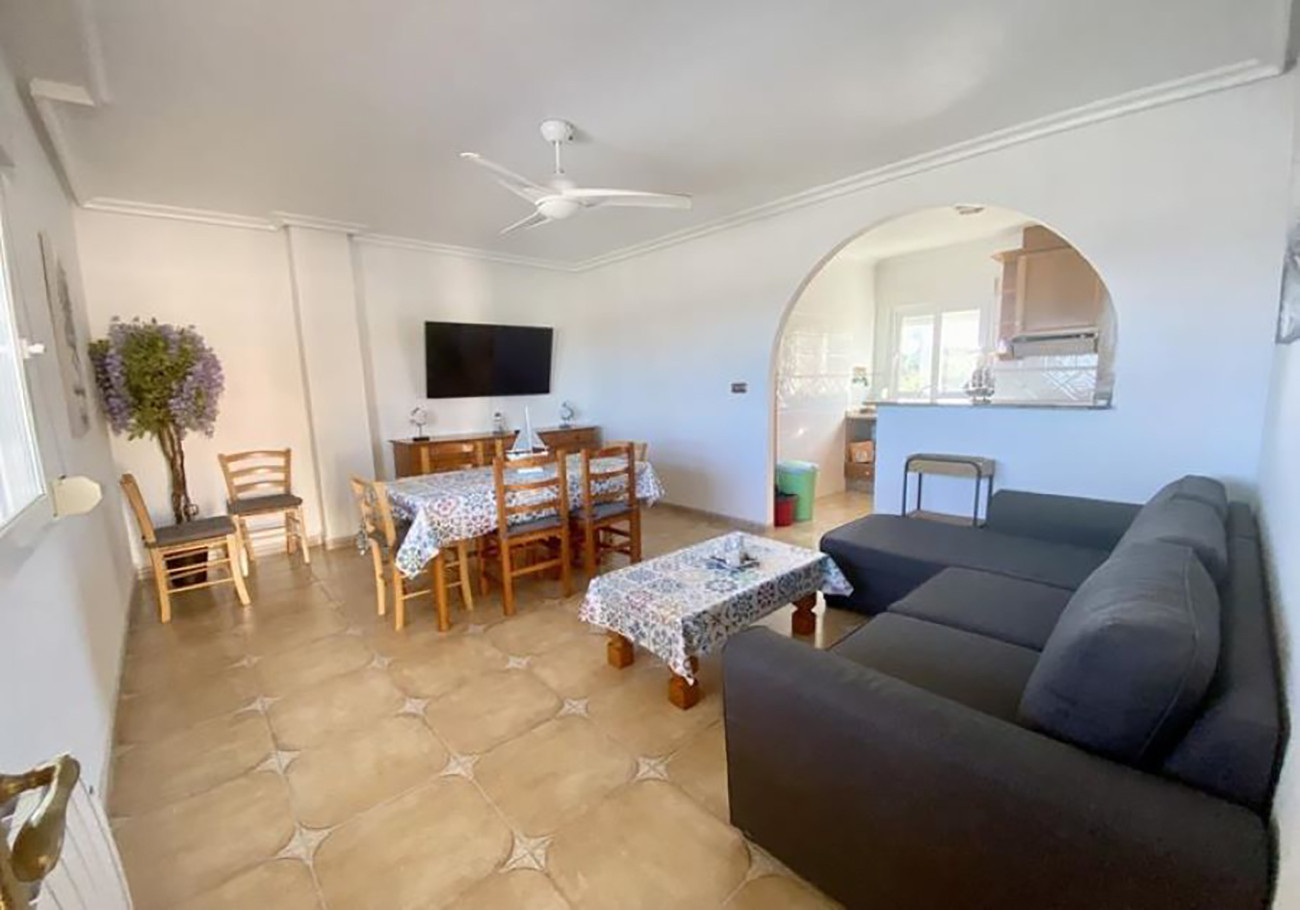 Resale - 6 Bedroom 5 Bathroom Villa in Orihuela Costa - La Zenia - Alicante