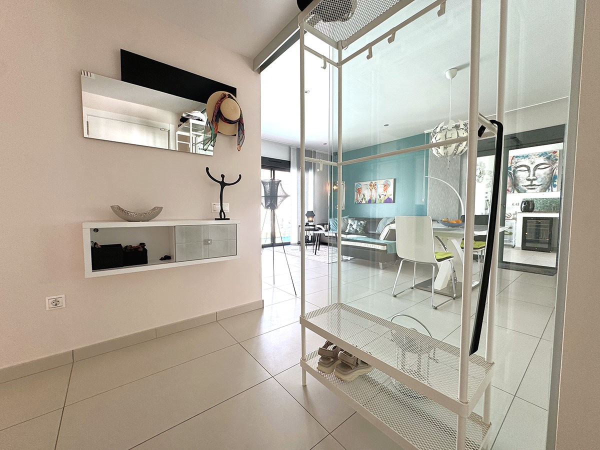 Resale - 3 Bedroom 2 Bathroom Villa in Orihuela Costa - Lomas de Cabo Roig - Alicante