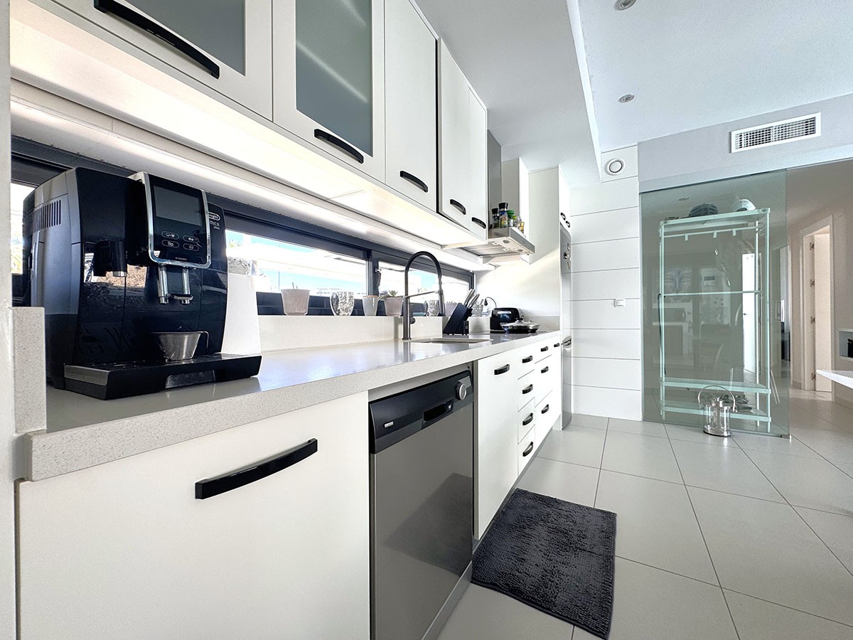 Resale - 3 Bedroom 2 Bathroom Villa in Orihuela Costa - Lomas de Cabo Roig - Alicante