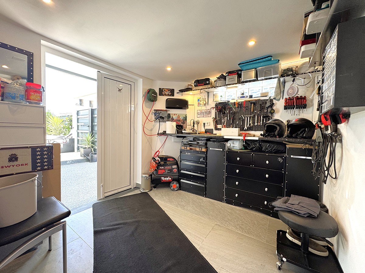 Resale - 3 Bedroom 2 Bathroom Villa in Orihuela Costa - Lomas de Cabo Roig - Alicante