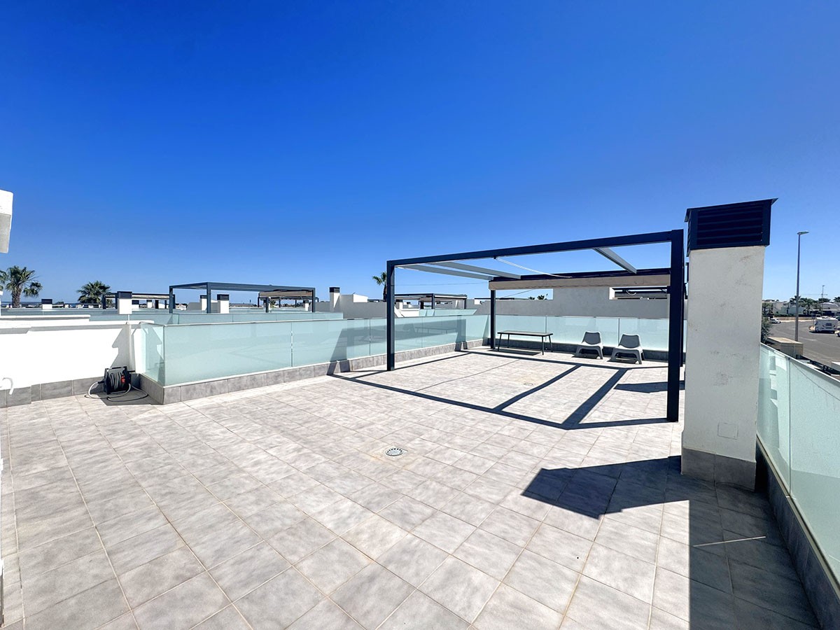 Resale - 3 Bedroom 2 Bathroom Villa in Orihuela Costa - Lomas de Cabo Roig - Alicante