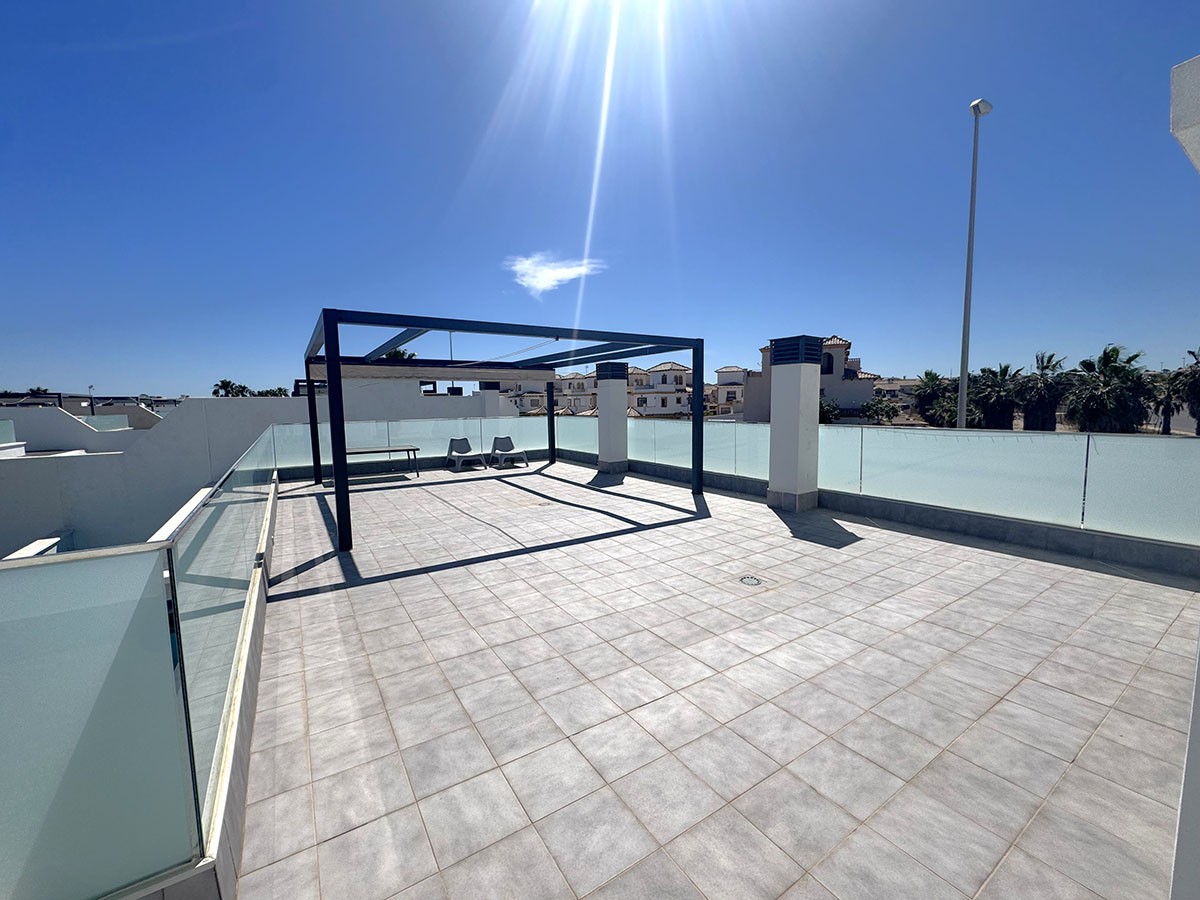 Resale - 3 Bedroom 2 Bathroom Villa in Orihuela Costa - Lomas de Cabo Roig - Alicante