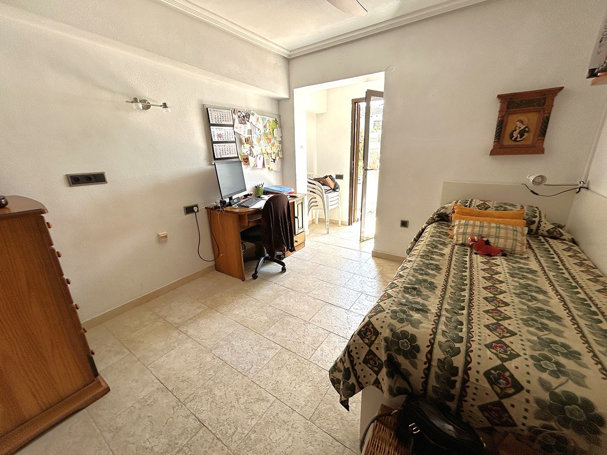 Resale - 3 Bedroom 3 Bathroom Townhouse in Orihuela Costa - Cabo Roig - Alicante