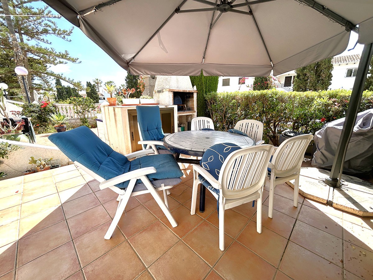 Resale - 3 Bedroom 3 Bathroom Townhouse in Orihuela Costa - Cabo Roig - Alicante