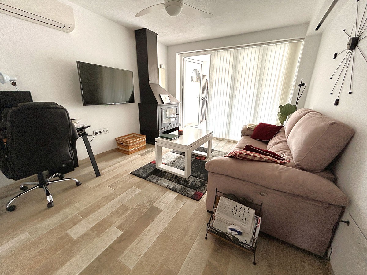 Resale - 3 Bedroom 3 Bathroom Townhouse in Orihuela Costa - Cabo Roig - Alicante