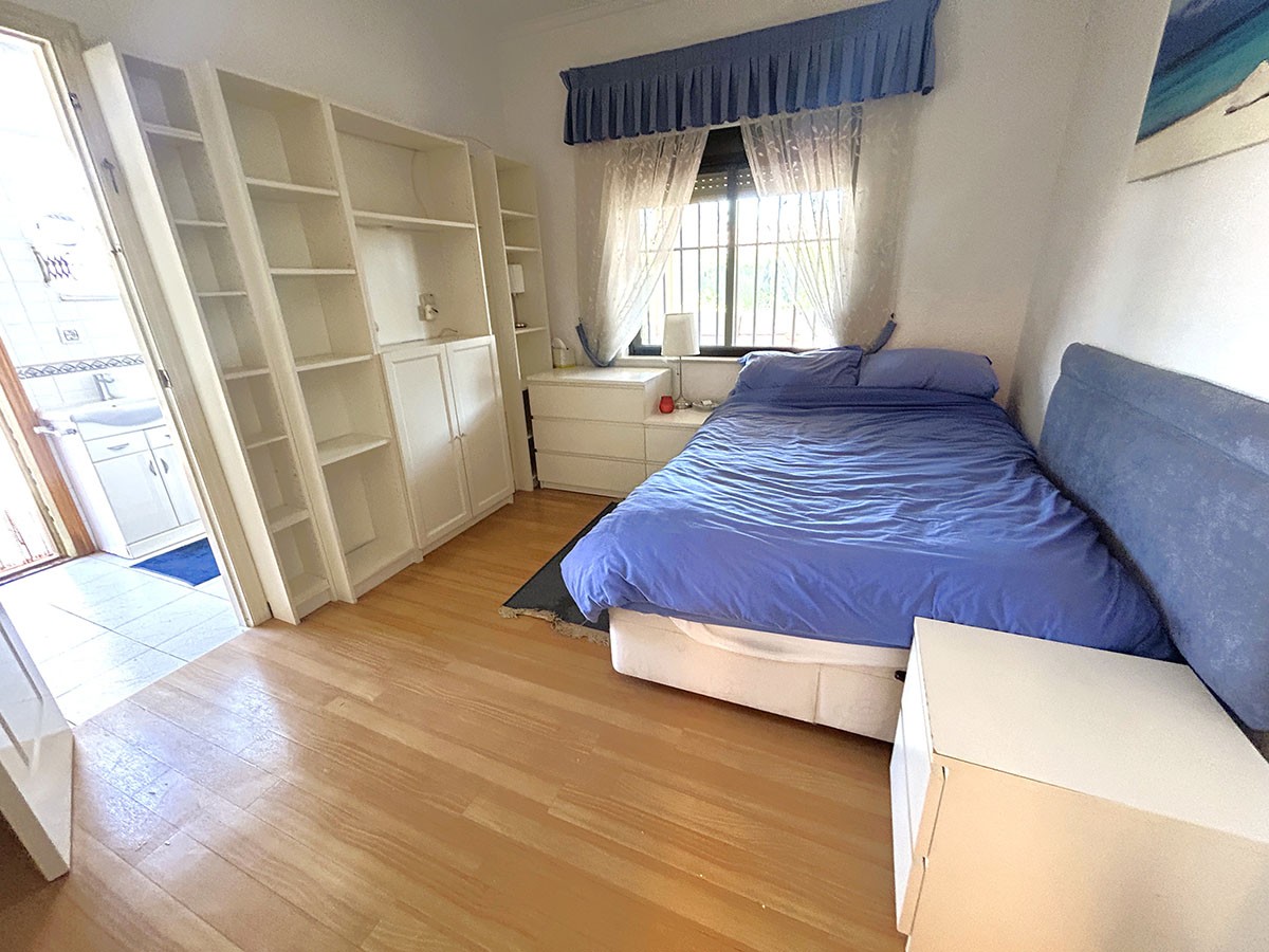 Resale - 3 Bedroom 2 Bathroom Villa in Orihuela Costa - Cabo Roig - Alicante