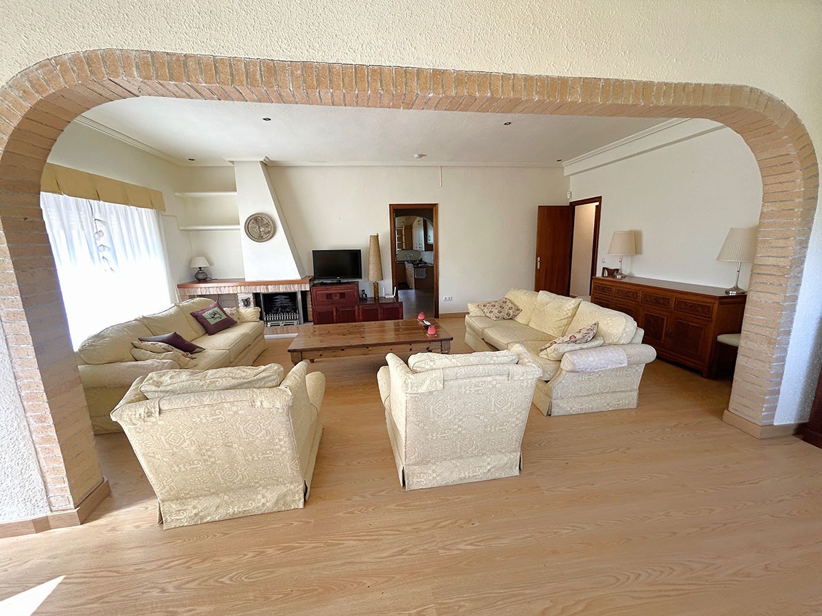 Resale - 3 Bedroom 2 Bathroom Villa in Orihuela Costa - Cabo Roig - Alicante