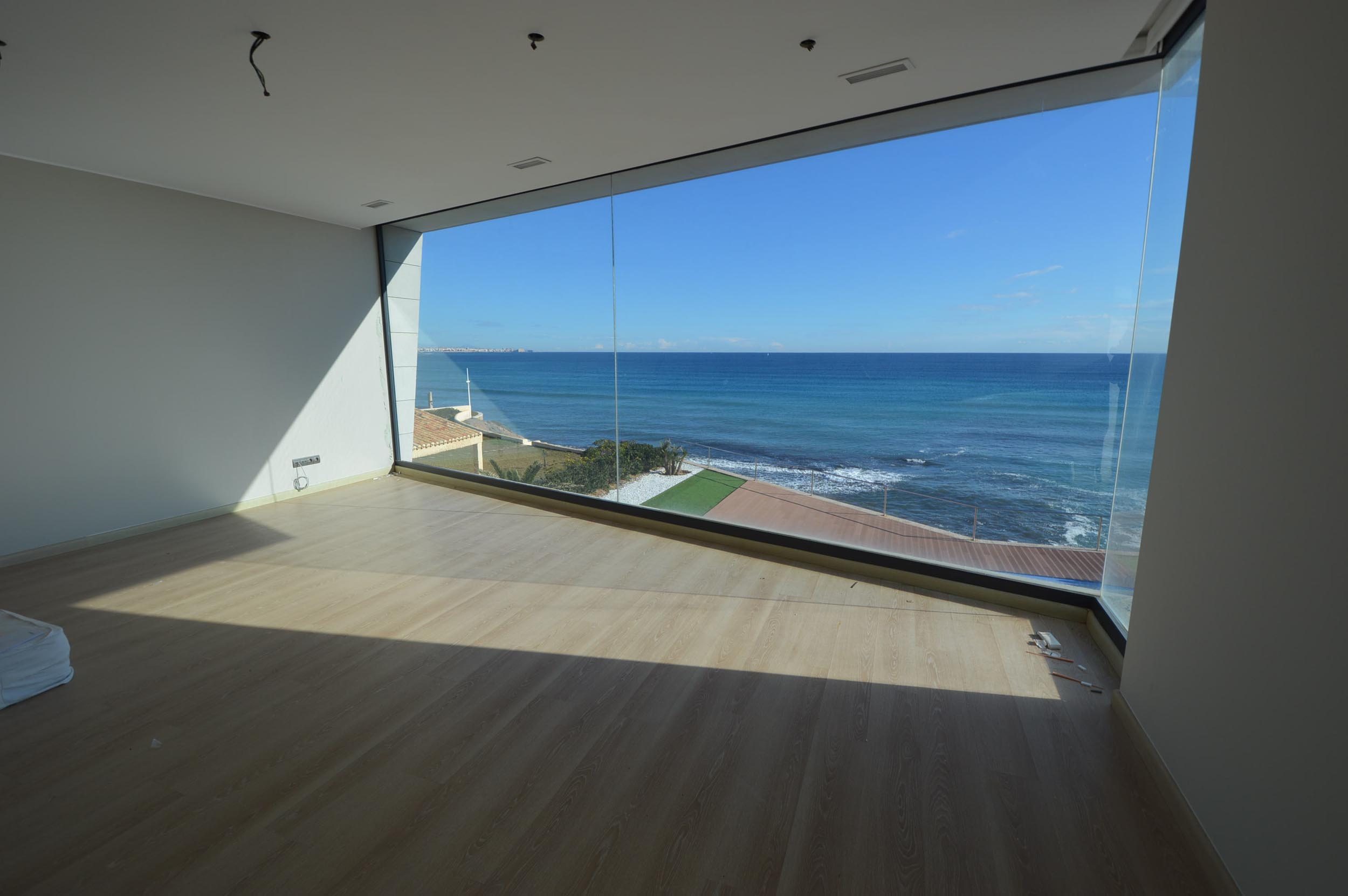 Resale - 6 Bedroom 5 Bathroom Villa in Orihuela Costa - Cabo Roig - Alicante