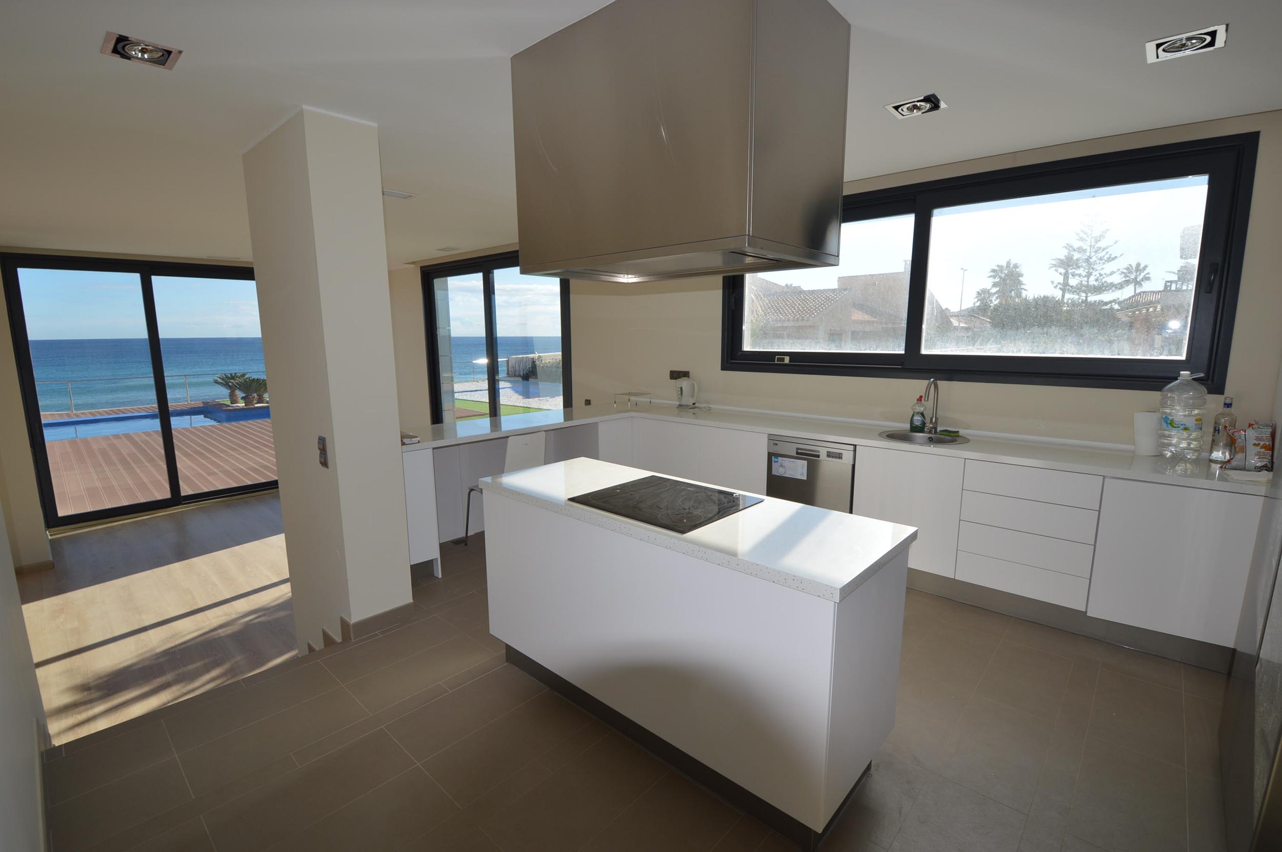 Resale - 6 Bedroom 5 Bathroom Villa in Orihuela Costa - Cabo Roig - Alicante