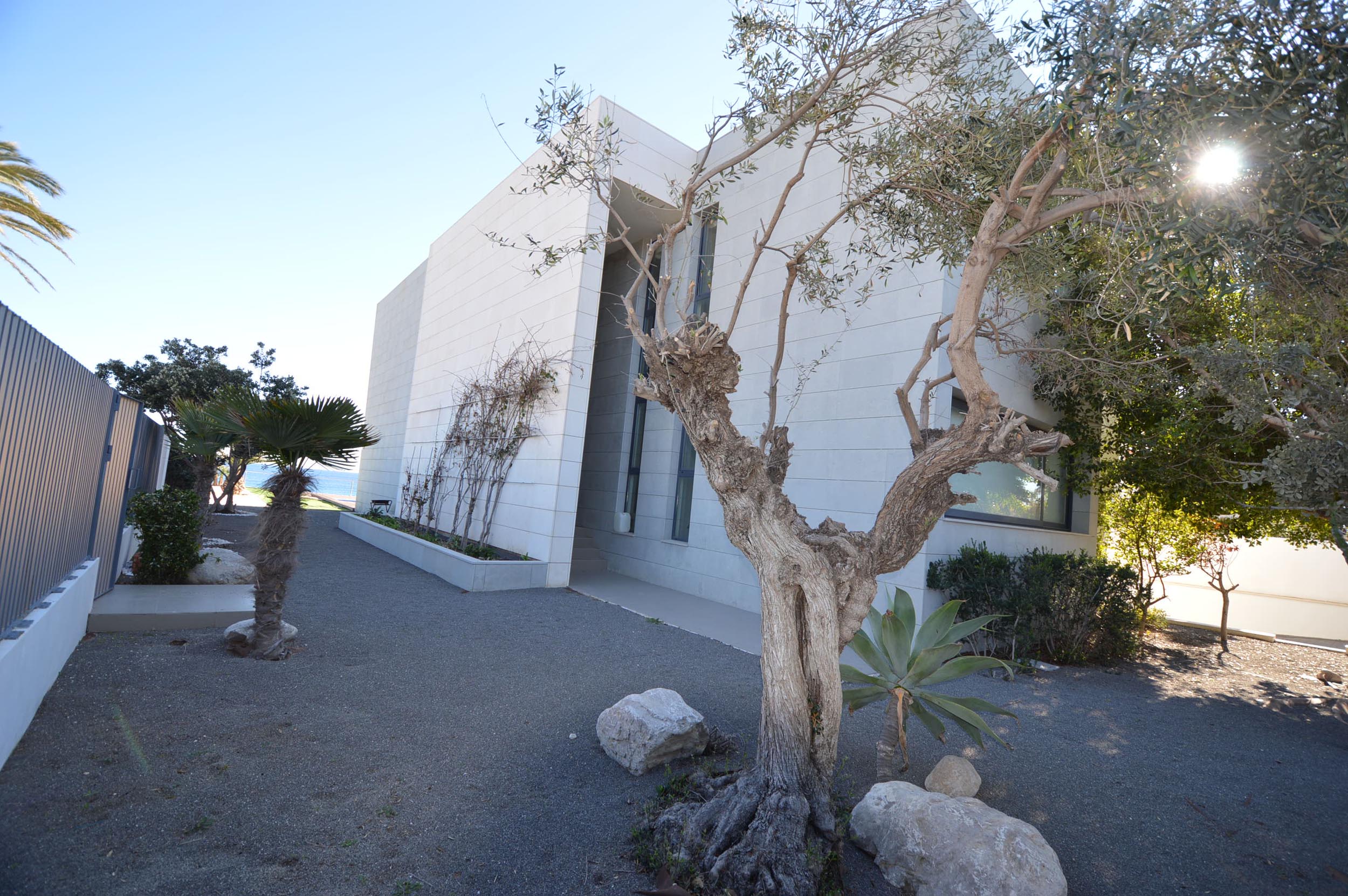 Resale - 6 Bedroom 5 Bathroom Villa in Orihuela Costa - Cabo Roig - Alicante