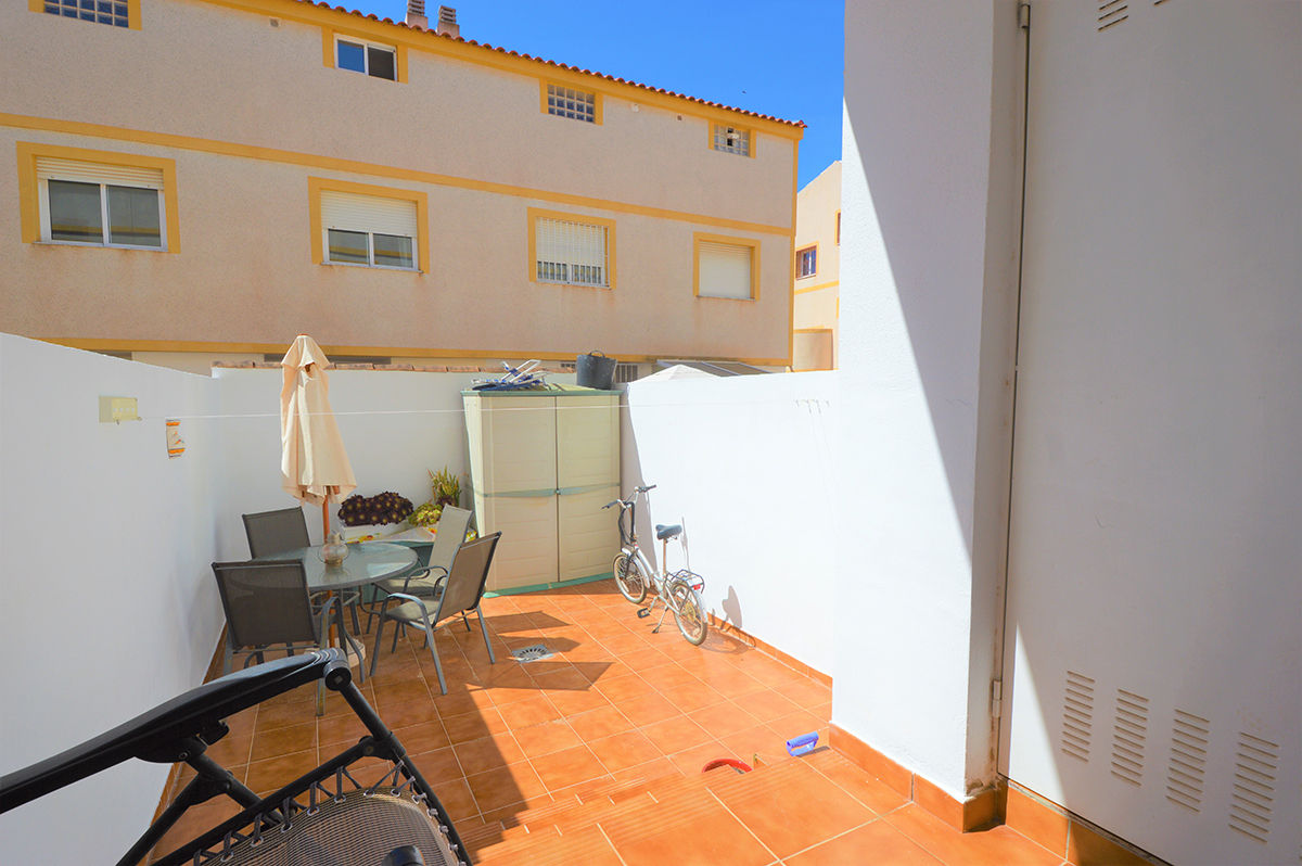 Resale - 3 Bedroom 3 Bathroom Townhouse in Orihuela Costa - Playa Flamenca - Alicante