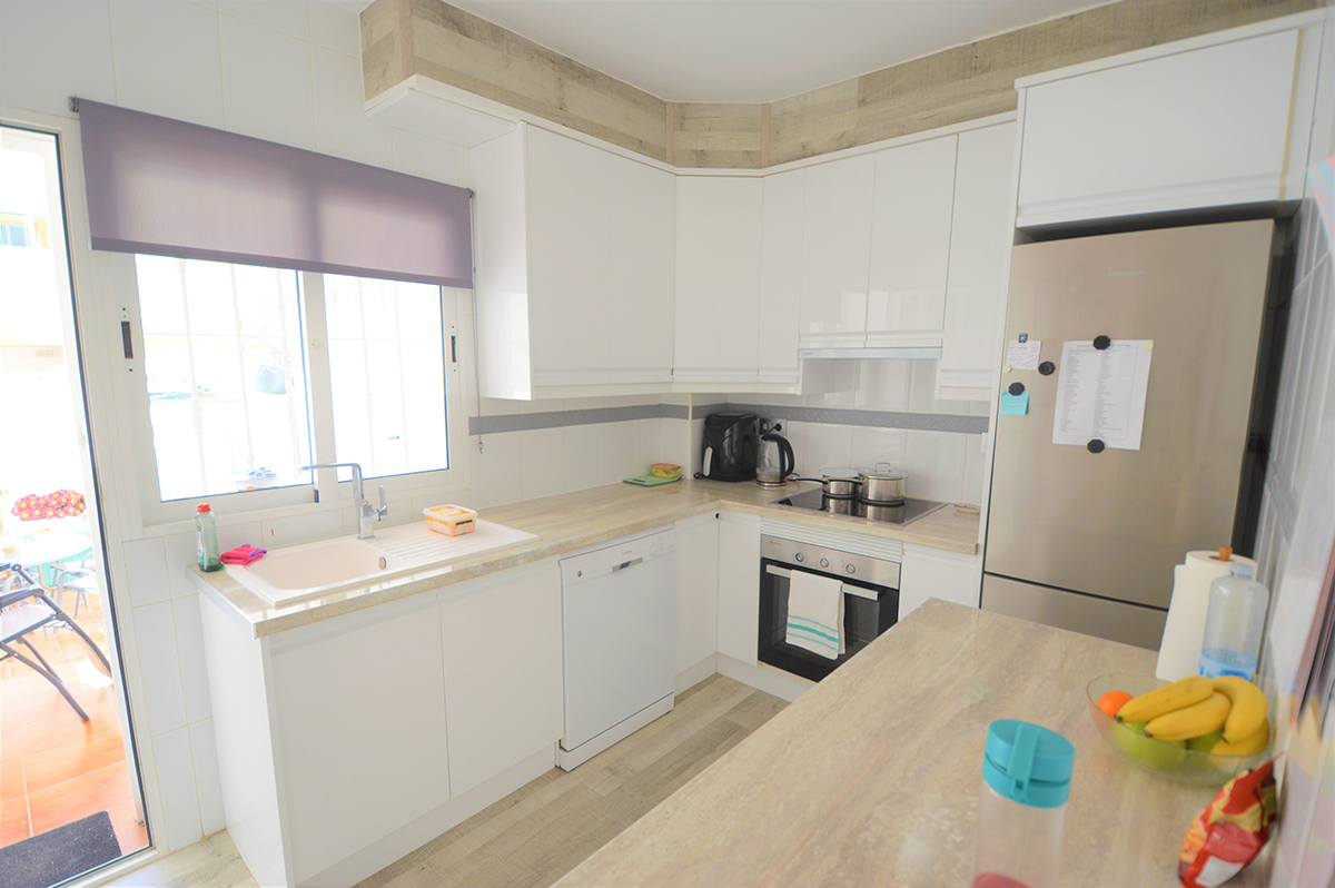 Resale - 3 Bedroom 3 Bathroom Townhouse in Orihuela Costa - Playa Flamenca - Alicante