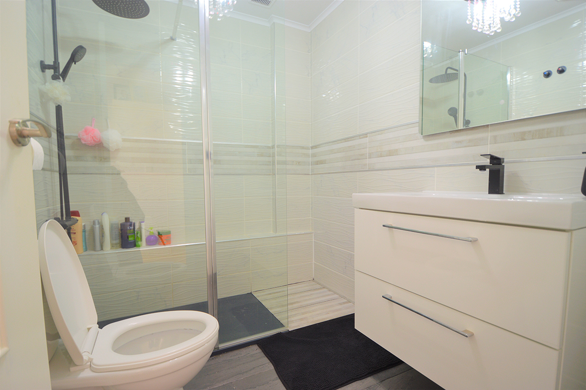 Resale - 3 Bedroom 3 Bathroom Townhouse in Orihuela Costa - Playa Flamenca - Alicante