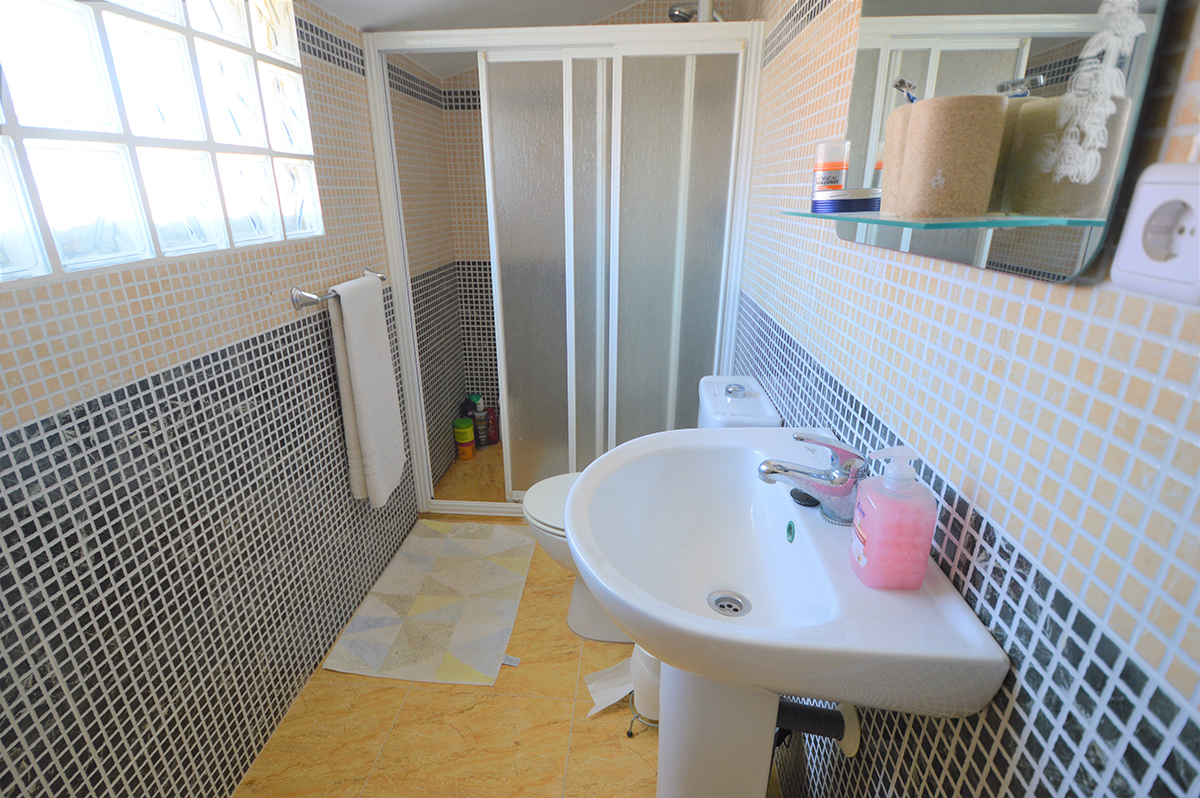 Resale - 3 Bedroom 3 Bathroom Townhouse in Orihuela Costa - Playa Flamenca - Alicante