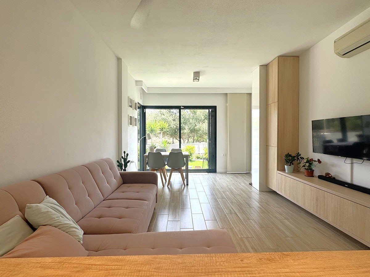 Resale - 3 Bedroom 2 Bathroom Villa in Orihuela Costa - La Zenia - Alicante