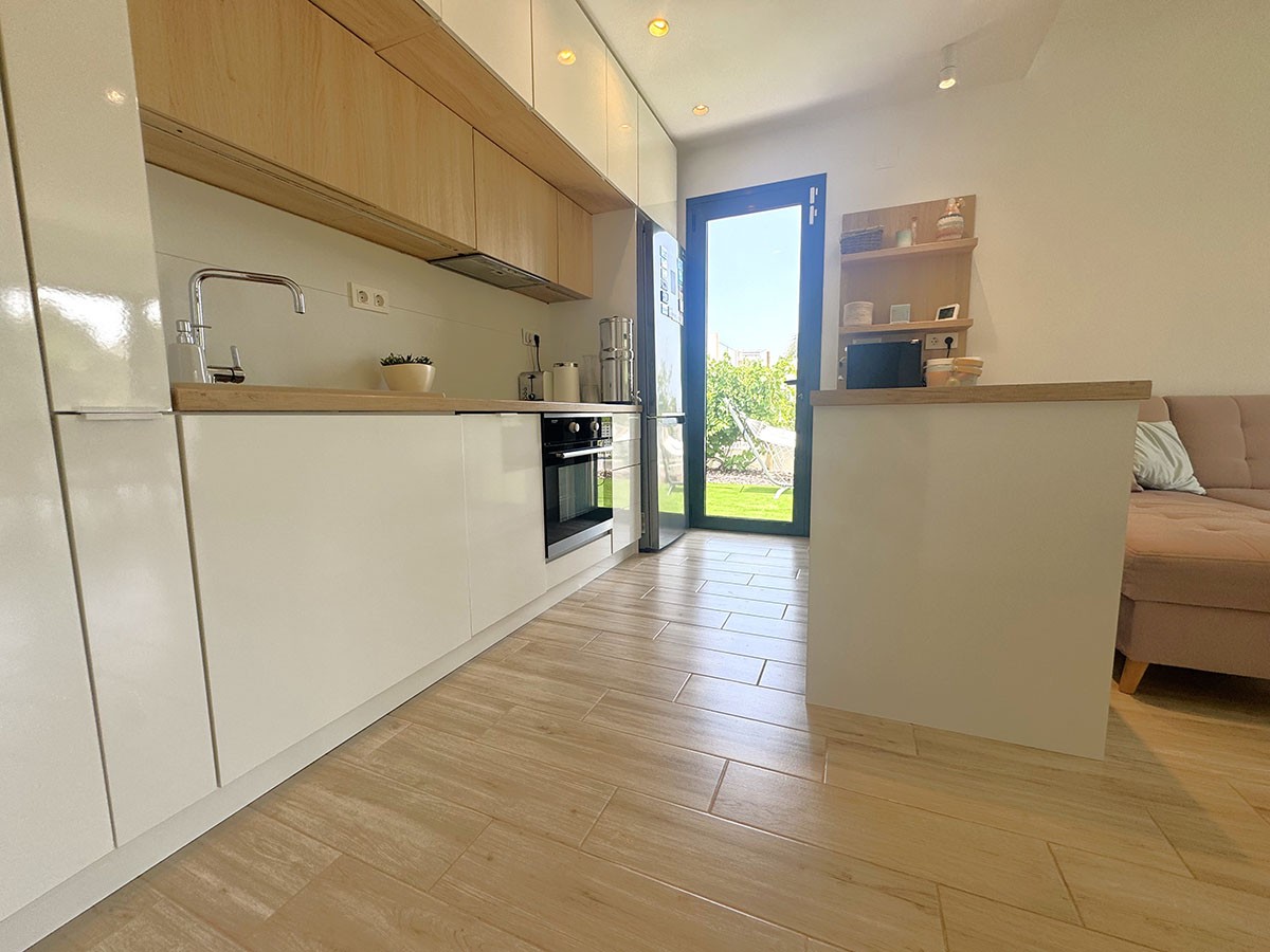 Resale - 3 Bedroom 2 Bathroom Villa in Orihuela Costa - La Zenia - Alicante