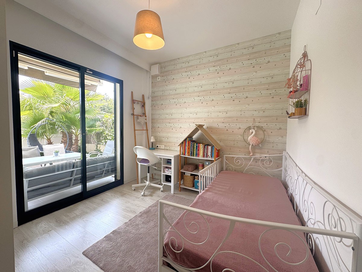 Resale - 3 Bedroom 2 Bathroom Villa in Orihuela Costa - La Zenia - Alicante