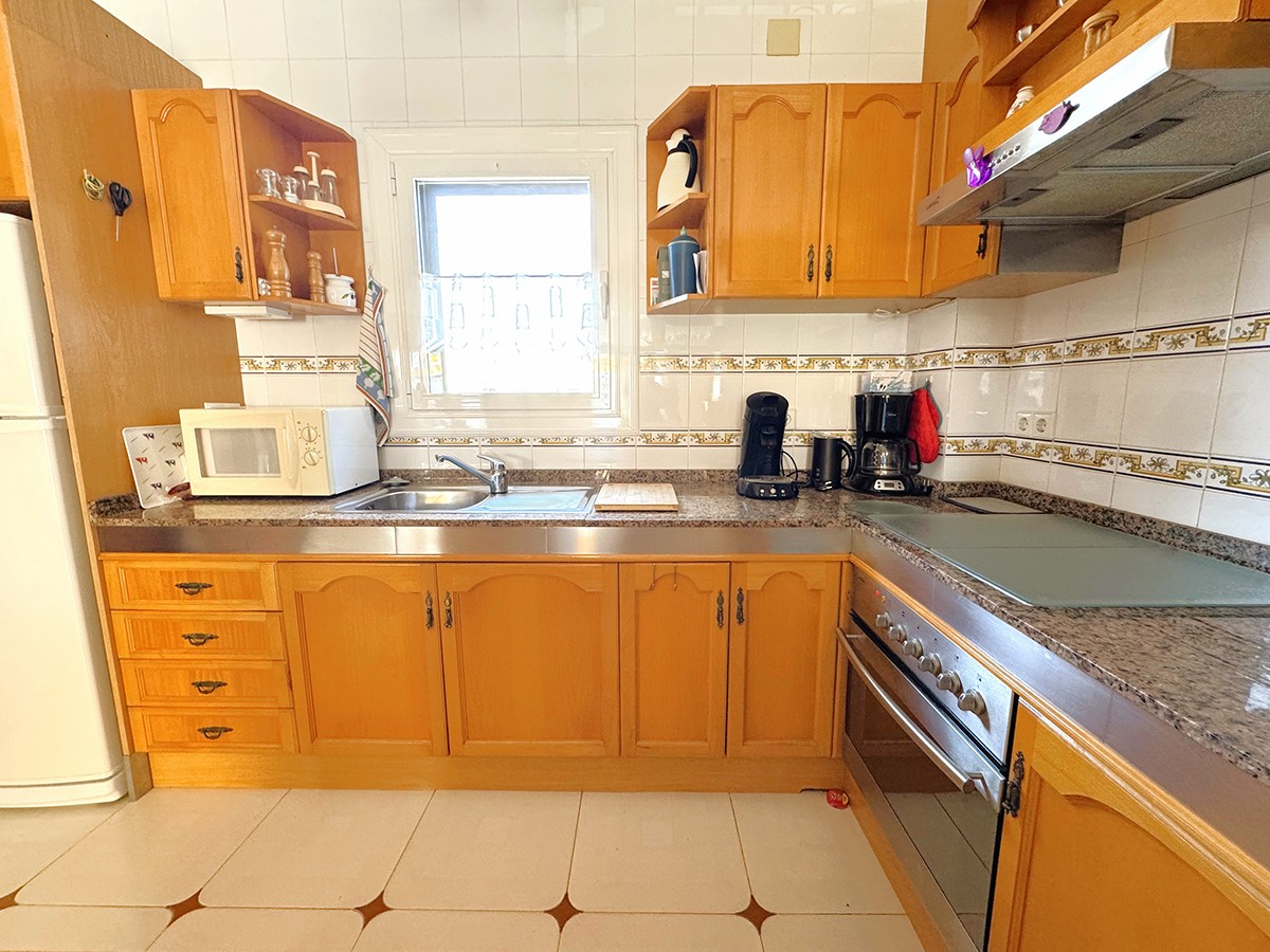 Resale - 3 Bedroom 2 Bathroom Flat / Apartment in Orihuela Costa - Cabo Roig - Alicante