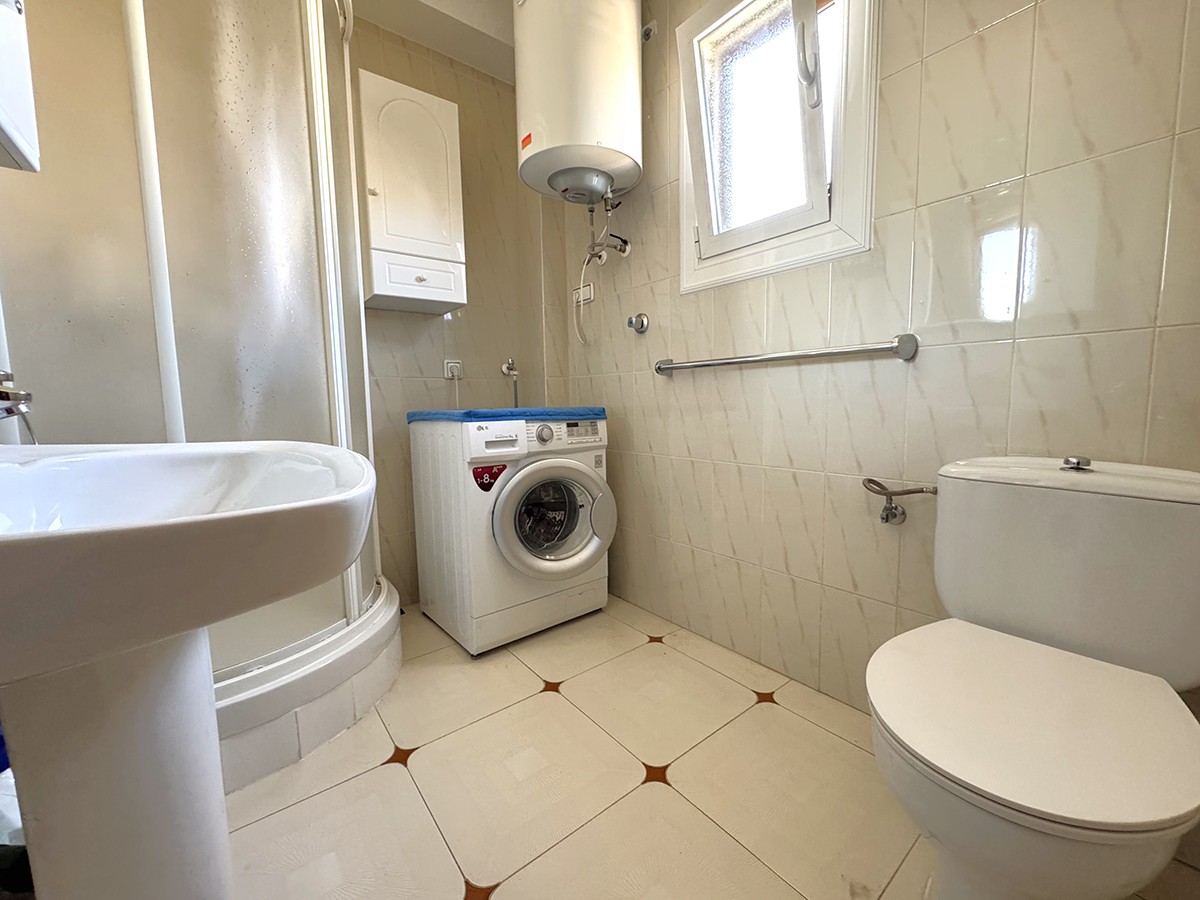 Resale - 3 Bedroom 2 Bathroom Flat / Apartment in Orihuela Costa - Cabo Roig - Alicante